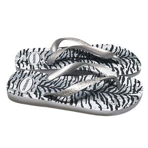 Havaianas animals top flip flop sandals in zebra print gray black silver